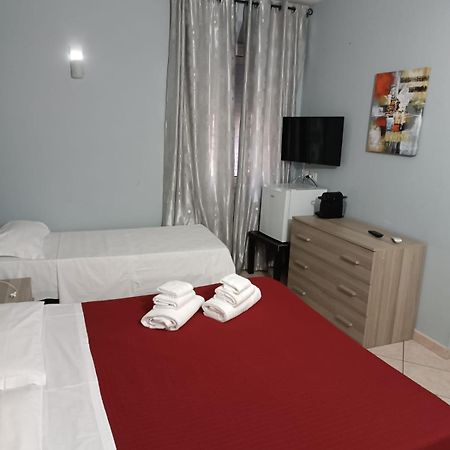 Affitti Only Sleep Bagno Privato Apartman Parma Kültér fotó